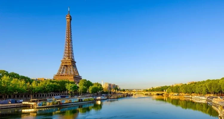 Tips Liburan Seru! Petualangan Sungai Seine Paris