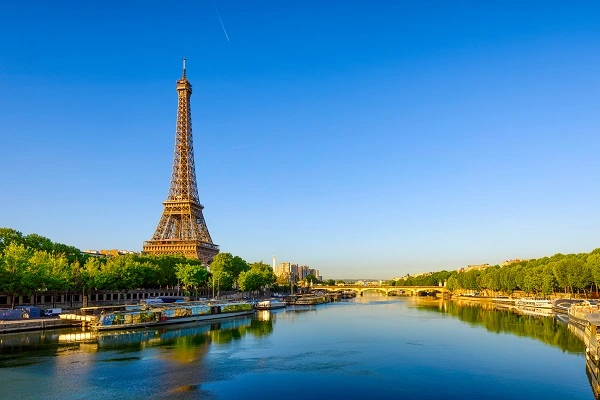 Tips Liburan Seru! Petualangan Sungai Seine Paris